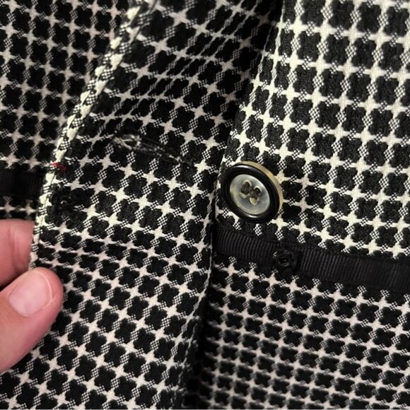 Black & White Giorgio Sant’ Angelo Patterned Skirt Suit Ruffle Bottom, Size 24W - Picture 8 of 13